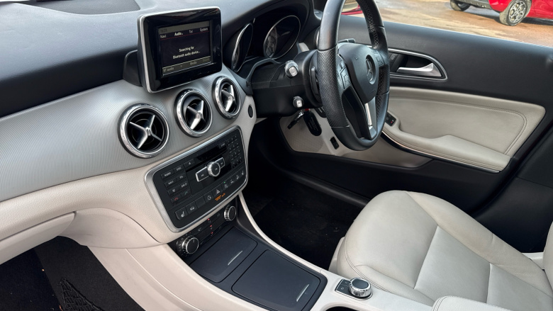 Mercedes-Benz GLA 220 CDI 4Matic Sport 5dr Auto [Premium] Diesel Hatchback